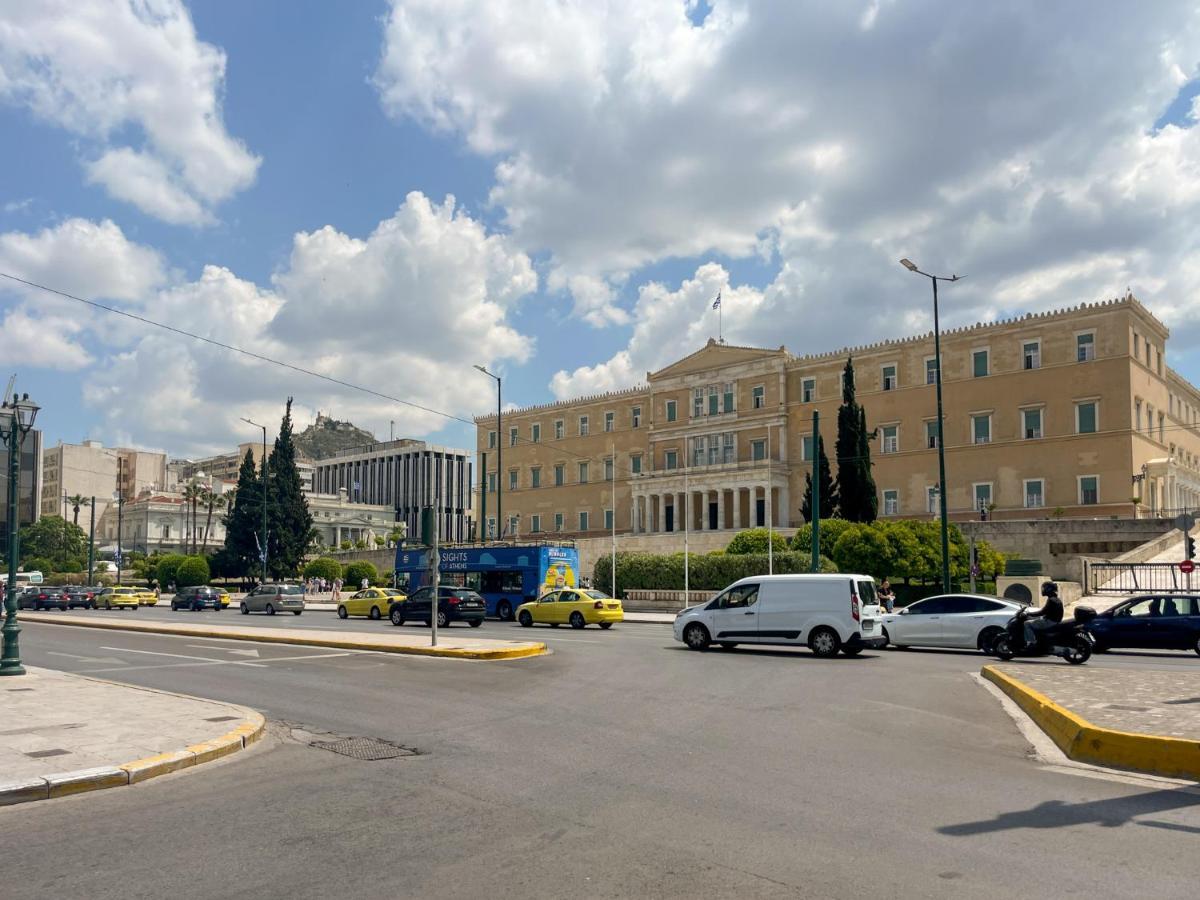 Athens Central Studio In Front Of Syntagma Metro Atenas Exterior foto